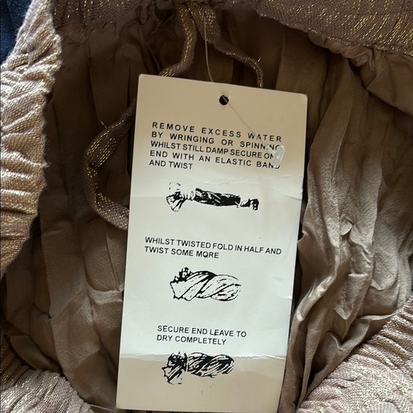 Gold Pleated Skirt - Picture 5 of 5